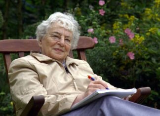 Ruth Nidesand: Life with Obama Sr. and Beyond